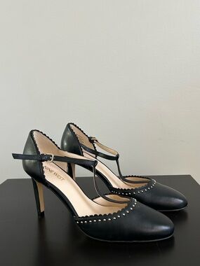 Nine West Howella Leather T‑Strap Heels, Size 7.5